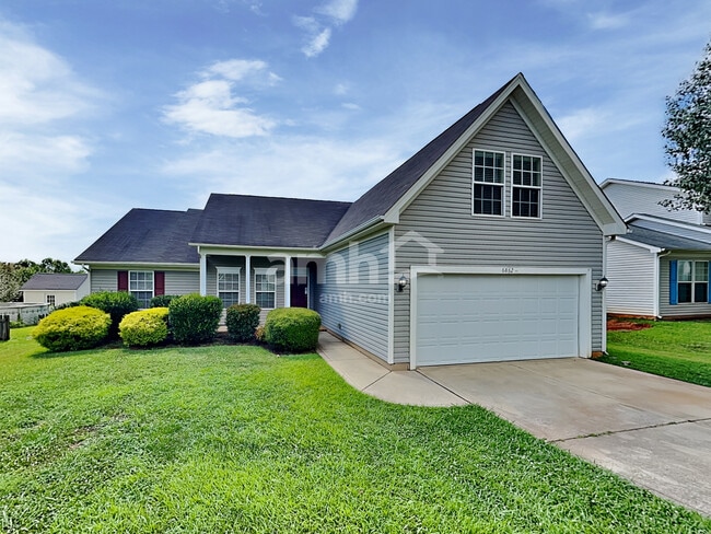 Building Photo - 6862 Babbling Brook Ln