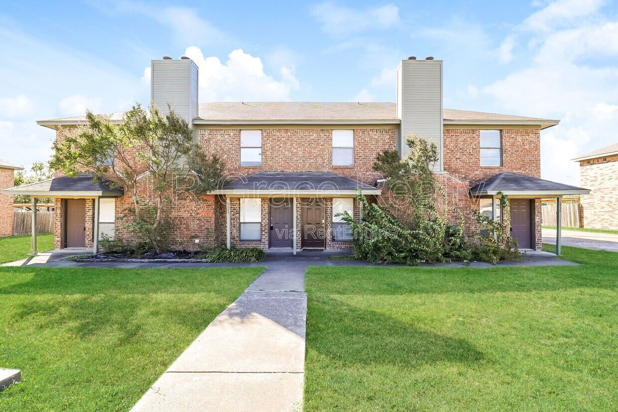 Foto principal - 5939 Shadydell Dr