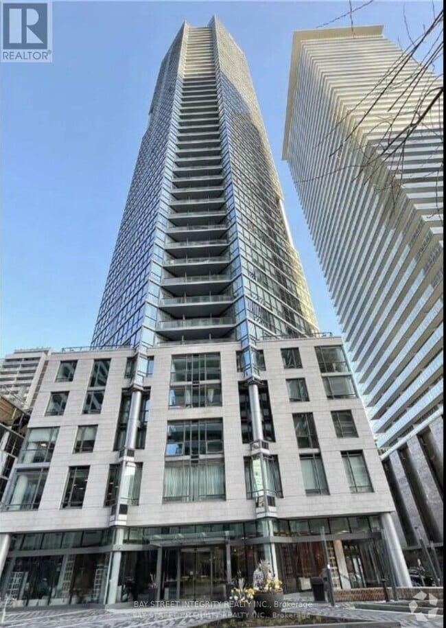 Building Photo - 45-3945 Charles St E