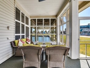 Building Photo - 16627 Bayfront Dr