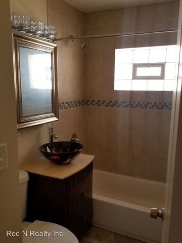 Building Photo - 4 br, 2 bath House - 126 E. 119TH pl