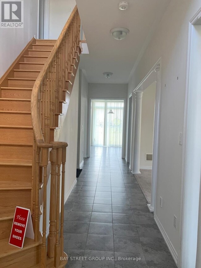 Photo du bâtiment - 97 Redmond Cres