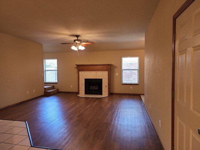 Building Photo - Great duplex for rent!