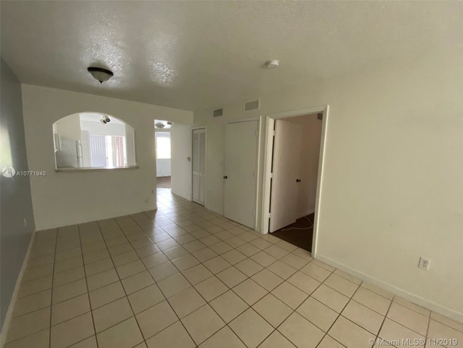 Foto del edificio - 3395 NE 10th St