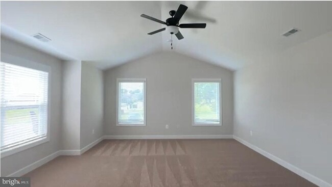 Building Photo - 424 Abigail Ave