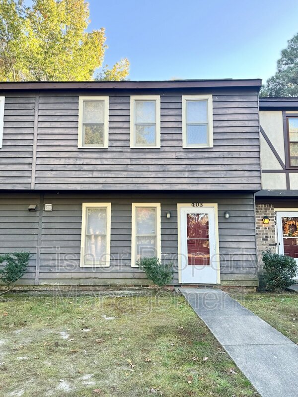 Primary Photo - 403 Hickorywood Cir
