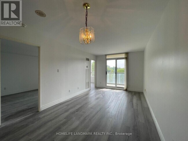 Building Photo - 28-628 Empress Ave