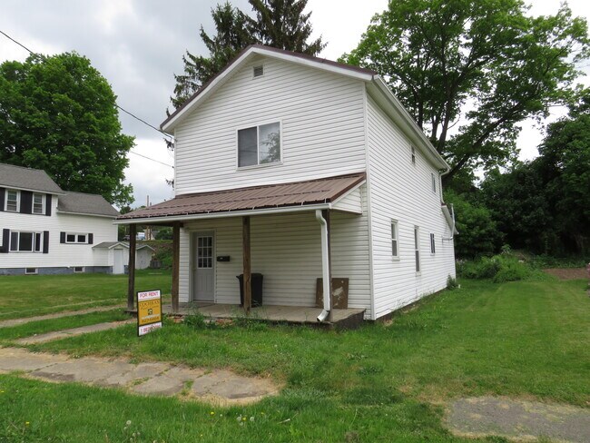 Building Photo - 322 E Spring St
