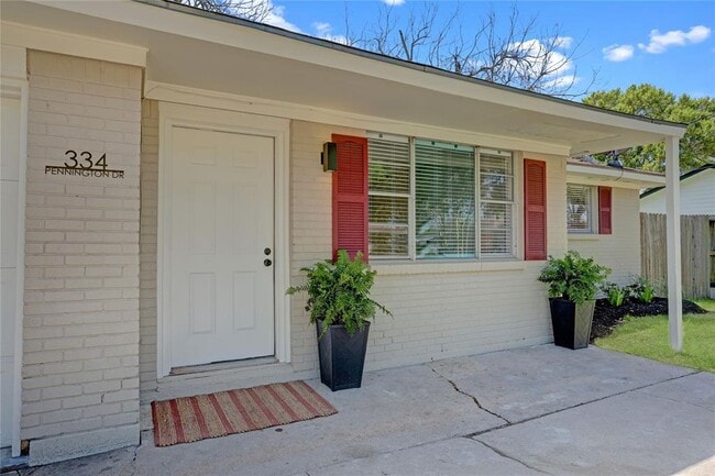 Building Photo - 334 Pennington Dr