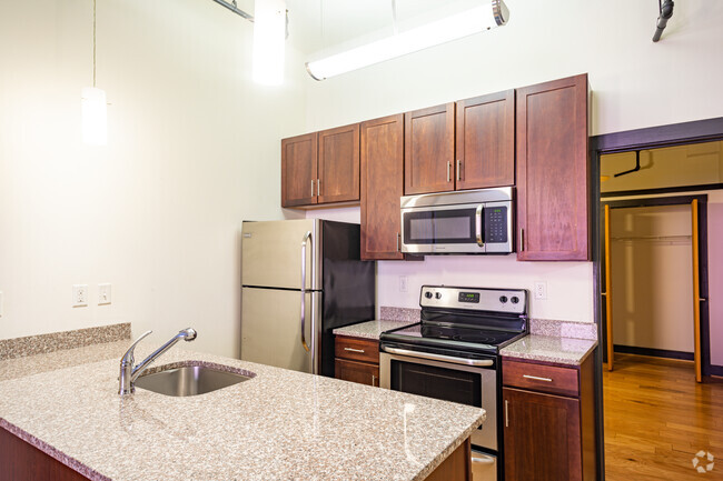 2BR, 2BA - Exchange Place