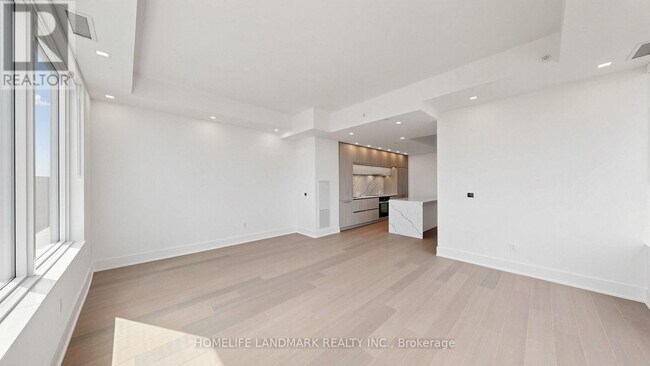 Building Photo - 609 Sherbourne St
