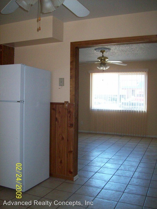 Building Photo - 3 br, 1 bath House - 2102 S El Paso Avenue