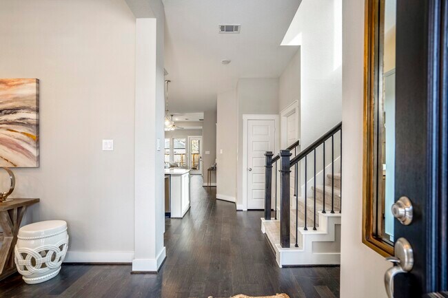 Foto del edificio - 222 Thistle Dr
