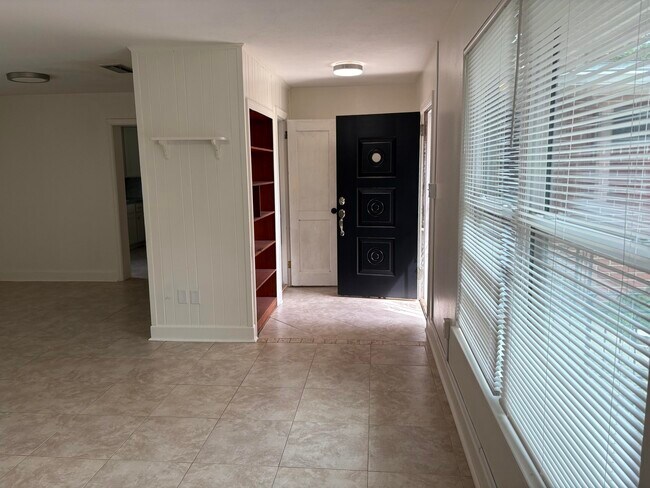 Foto del edificio - 226 Edge Ave