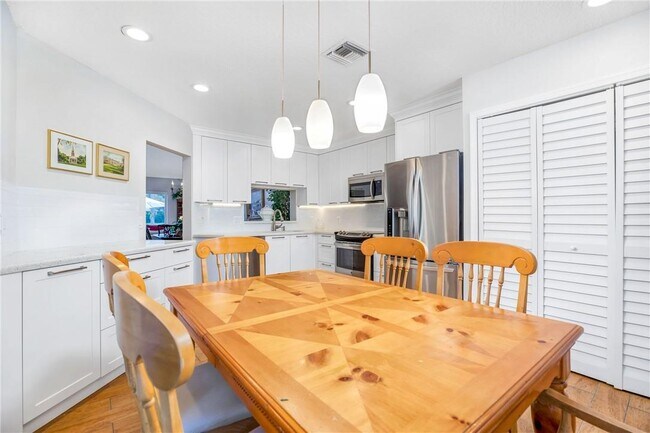 Foto del edificio - 4106 Carriage Dr