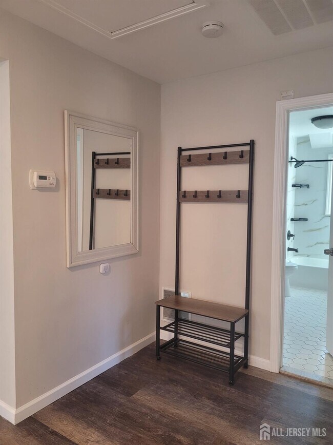 Foto del edificio - 249 Olsen St