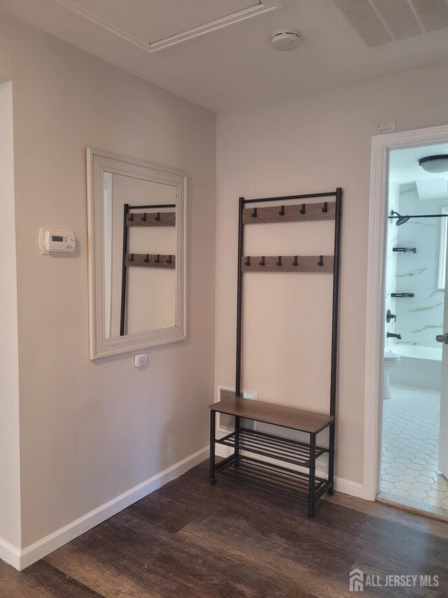 Building Photo - 249 Olsen St