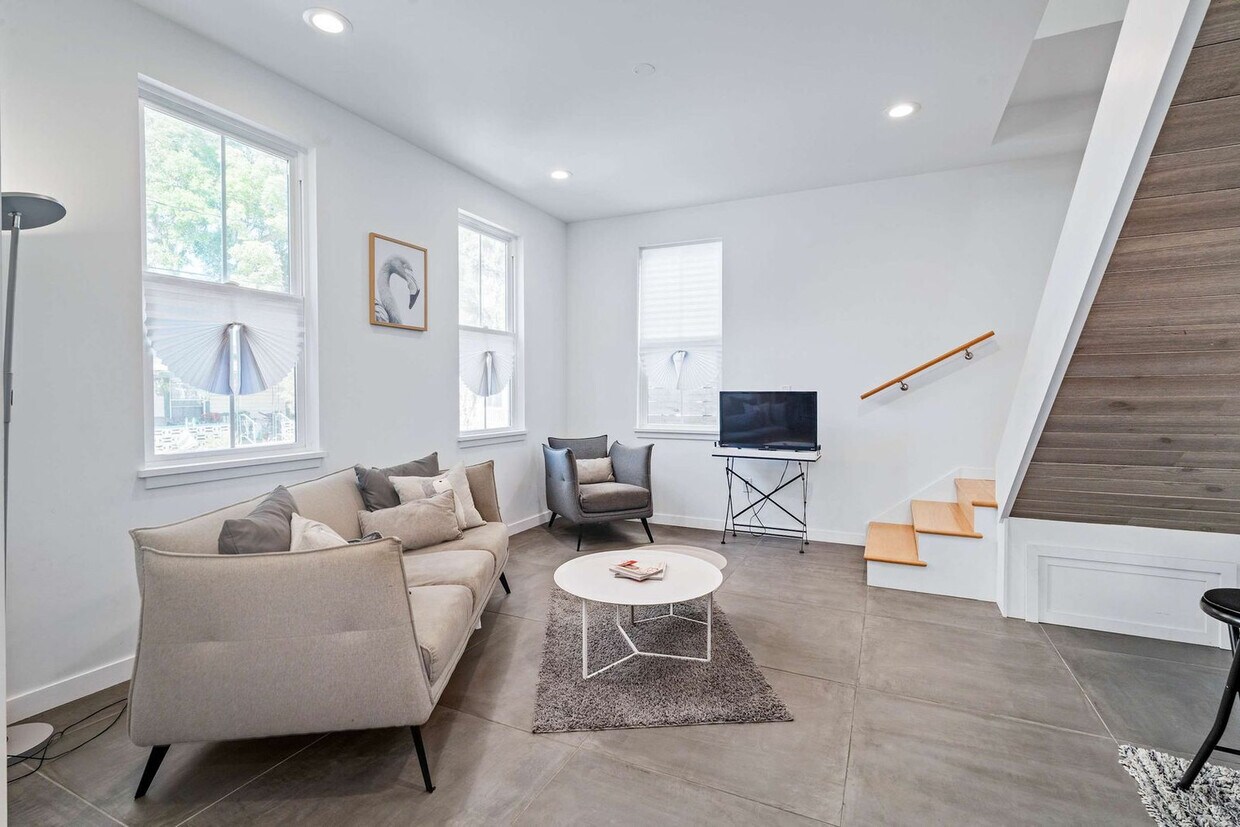 Foto principal - 123 Moore St