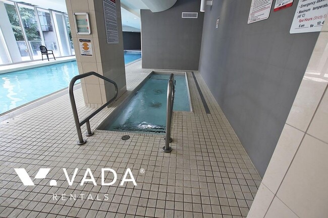 Building Photo - Azura 2 Bed Apartment Rental 3103-1438 Ric...