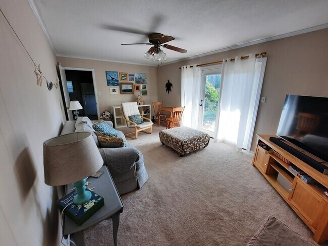 Foto del edificio - Coming Soon! Near Mayfair, Wrightsville Beach, SHORT TERM LEASE TO SUMMER. FURNISHED