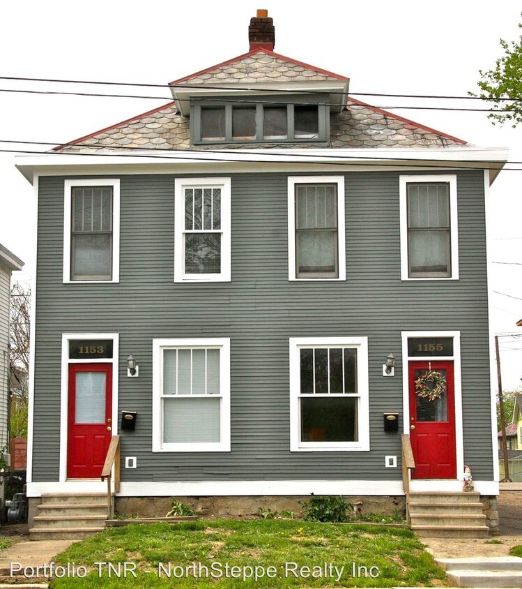 Primary Photo - 2 br, 1.5 bath Apartment - 1153 Summit Street
