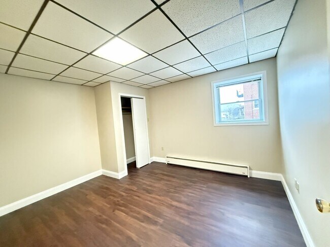 Foto del edificio - 132 E Main St