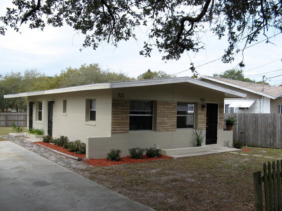 Foto principal - 919 10th St SW
