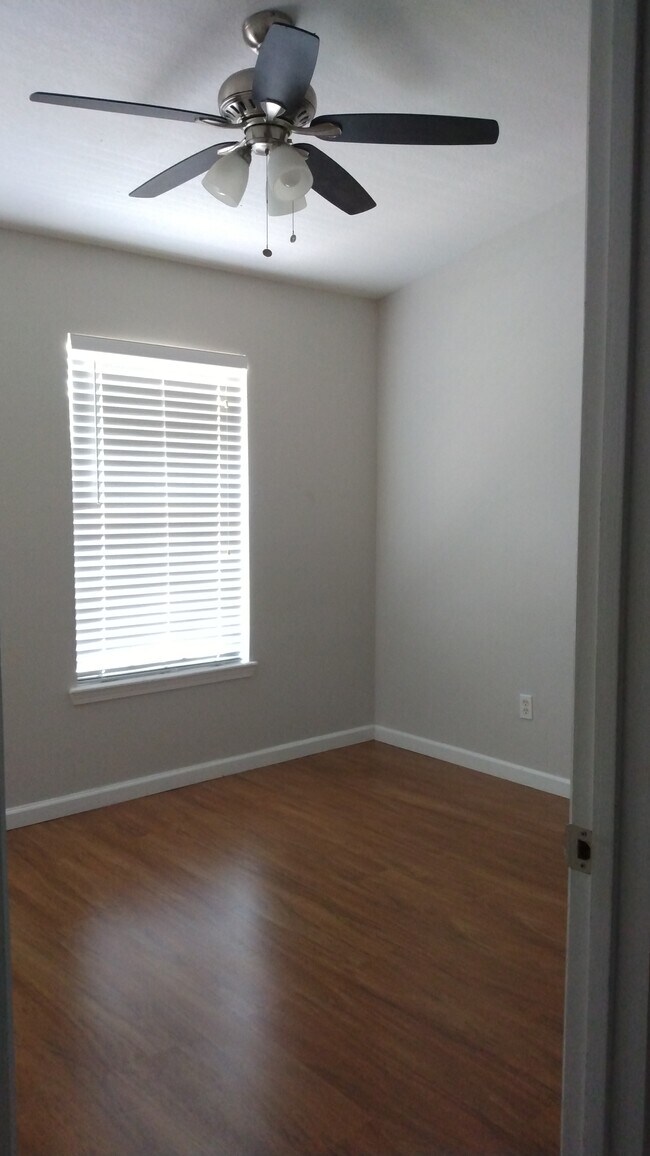 Foto del edificio - 8230 Dames Point Crossing Blvd N