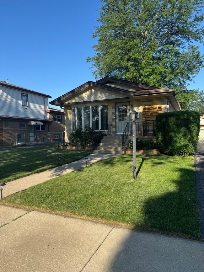 Building Photo - 7930 McVicker Ave
