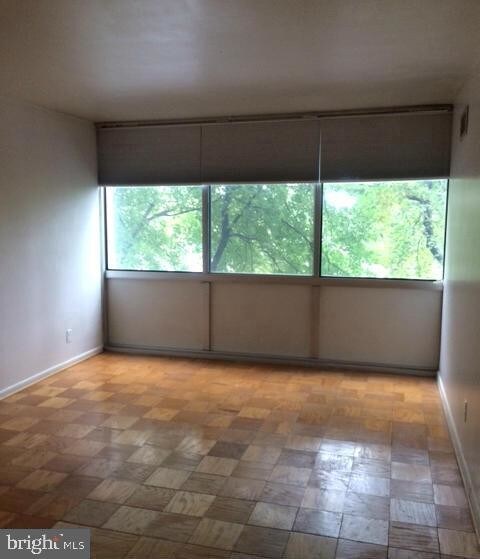 Foto del edificio - 5101 River Rd