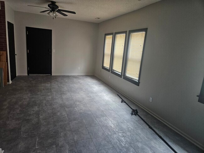 Living/dining - 3526 Locust St