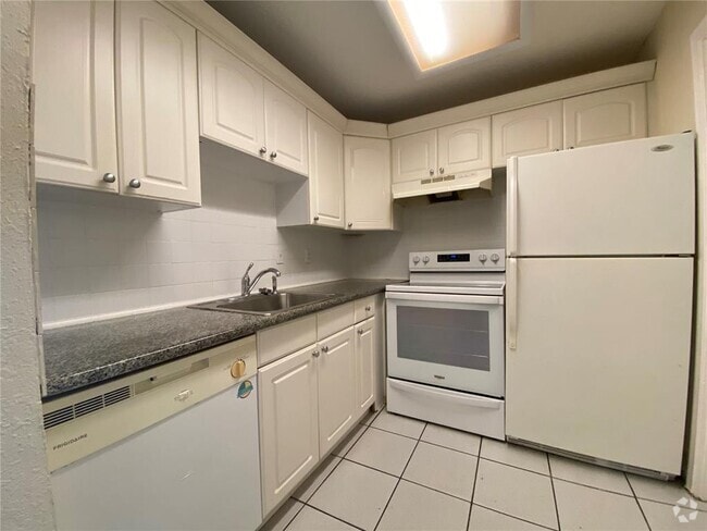 Building Photo - 2775 Taft St