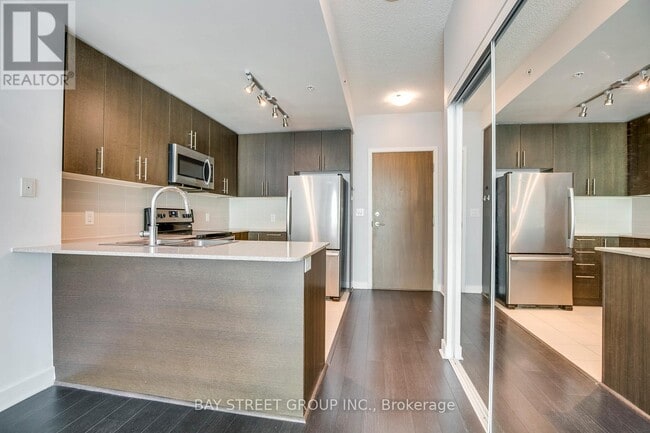 Building Photo - 3985 Grand Park Dr