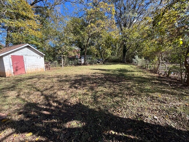 Foto del edificio - 716 Wilson Rd