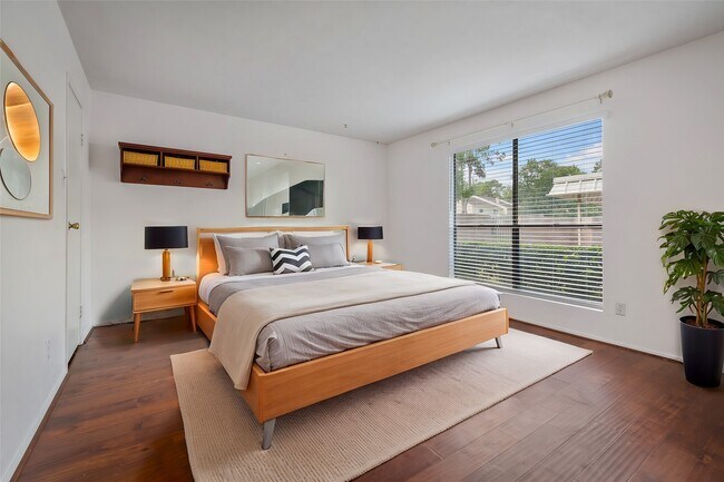 Building Photo - 14777 Wunderlich Dr