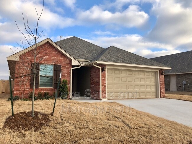 Building Photo - 14008 Northwood Vlg