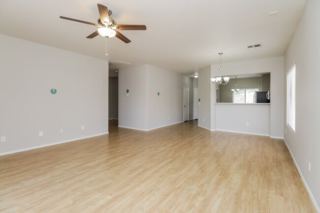 Building Photo - 10457 E Birchwood Ave