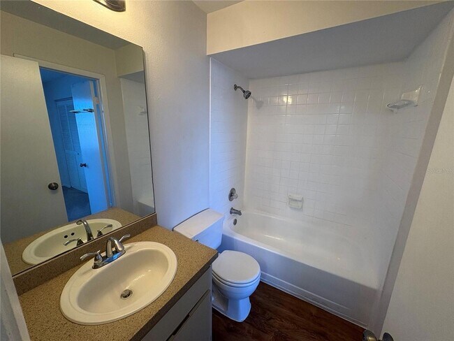 Foto del edificio - 5717 S Dale Mabry Hwy