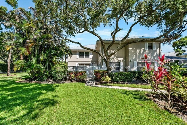 Foto del edificio - 2905 SW Lakemont Pl