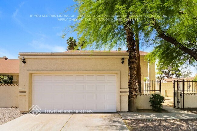 Building Photo - 10032 N 66th Dr