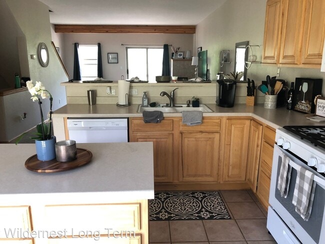 Building Photo - 3 br, 3 bath House - 306 Kestrel Lane