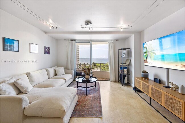 Building Photo - 770 Claughton Island Dr