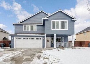 Building Photo - 536 S Glenmoor Dr