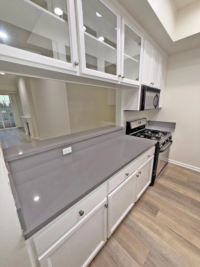 Foto del edificio - 2969 Kelton Ave