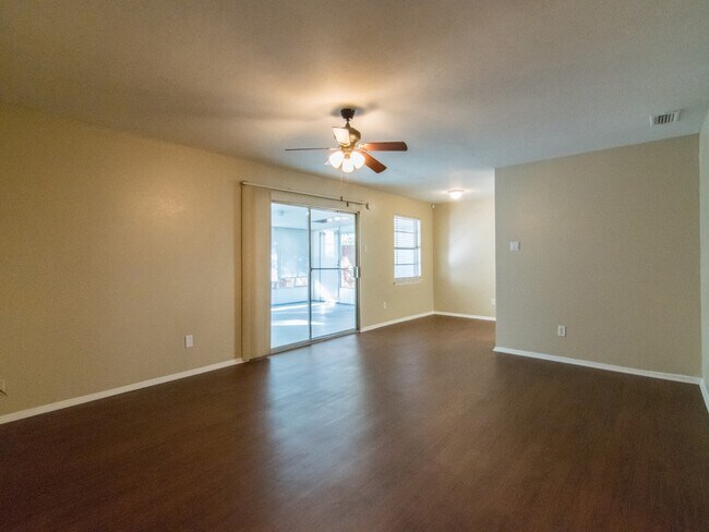 Building Photo - 12104 Bishop Dr