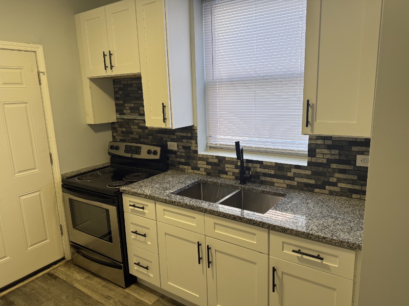 Photo - 7204 S Cornell Ave (Chicago, IL)