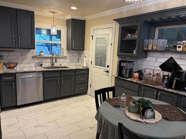 Foto del edificio - 4216 Phoenix Dr