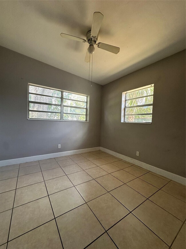 Foto del edificio - 424 NW 15th Terrace