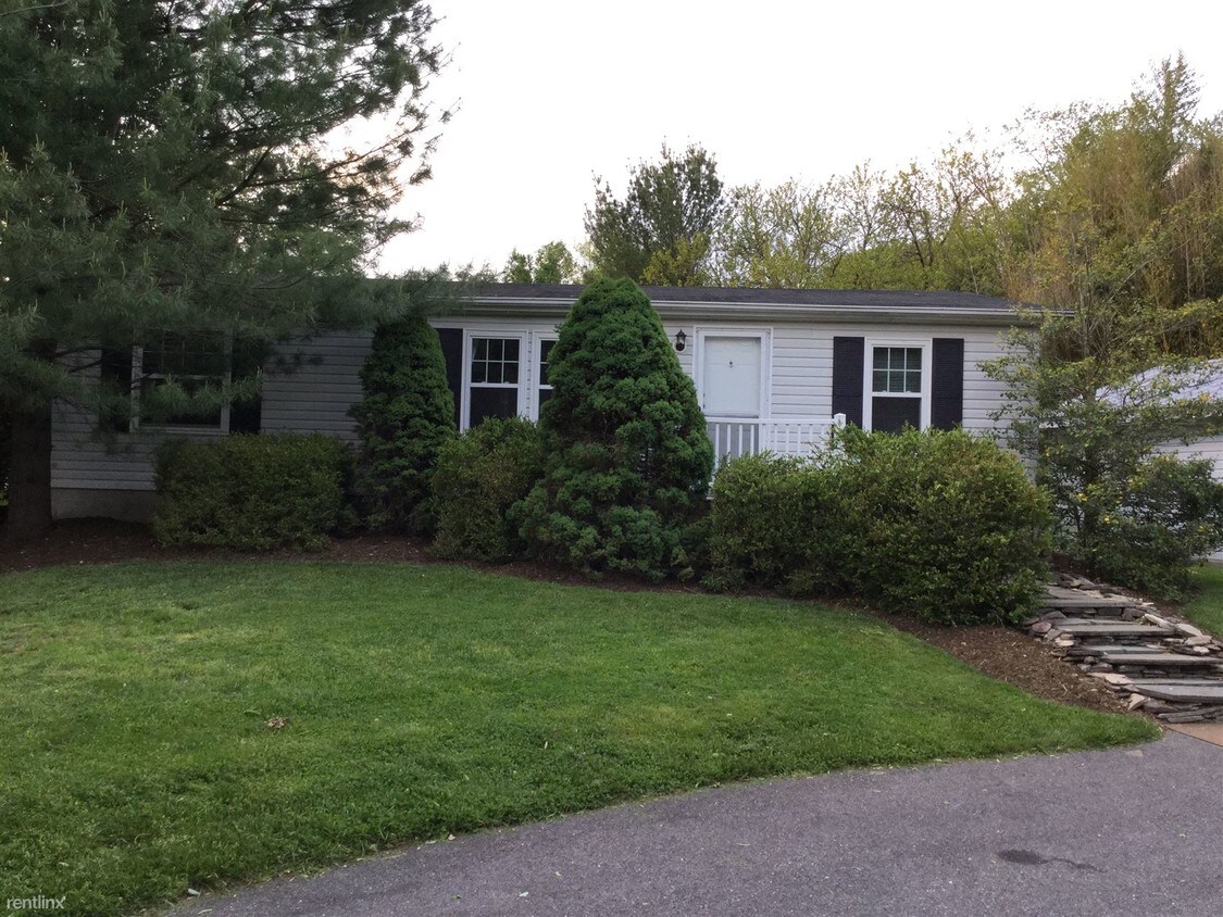 Primary Photo - 16203 Redland Rd