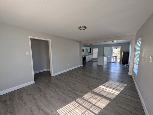 Building Photo - 1539 10th St